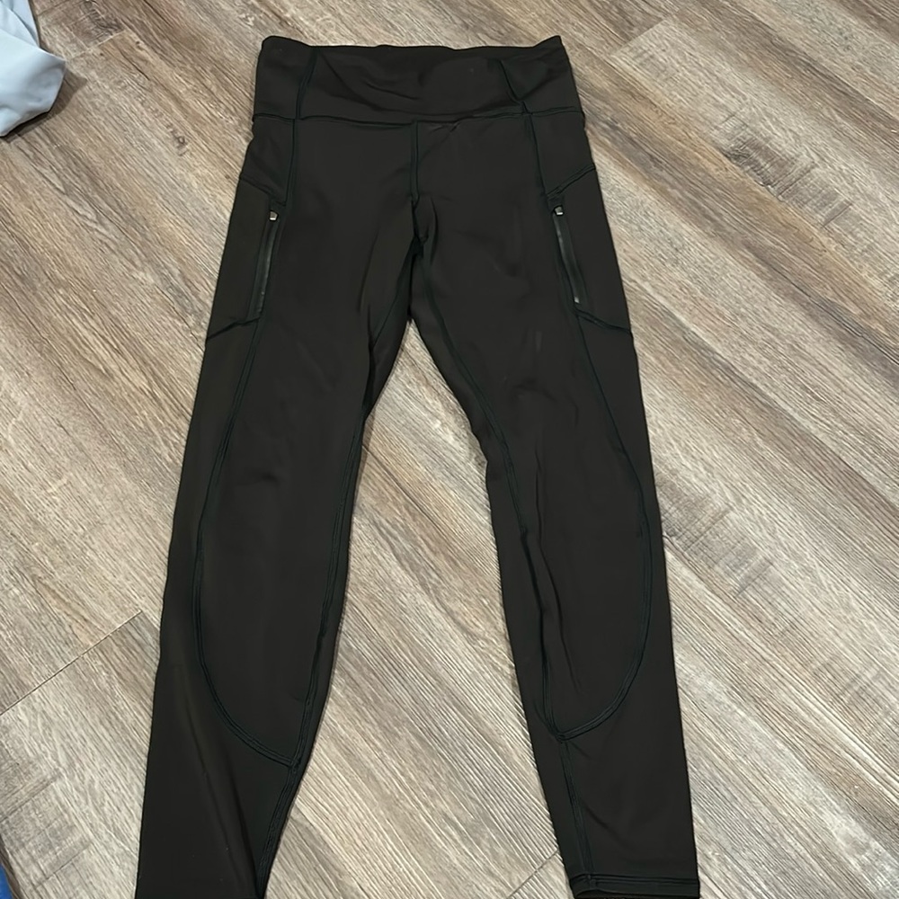 Athleta leggings with pockets - size small